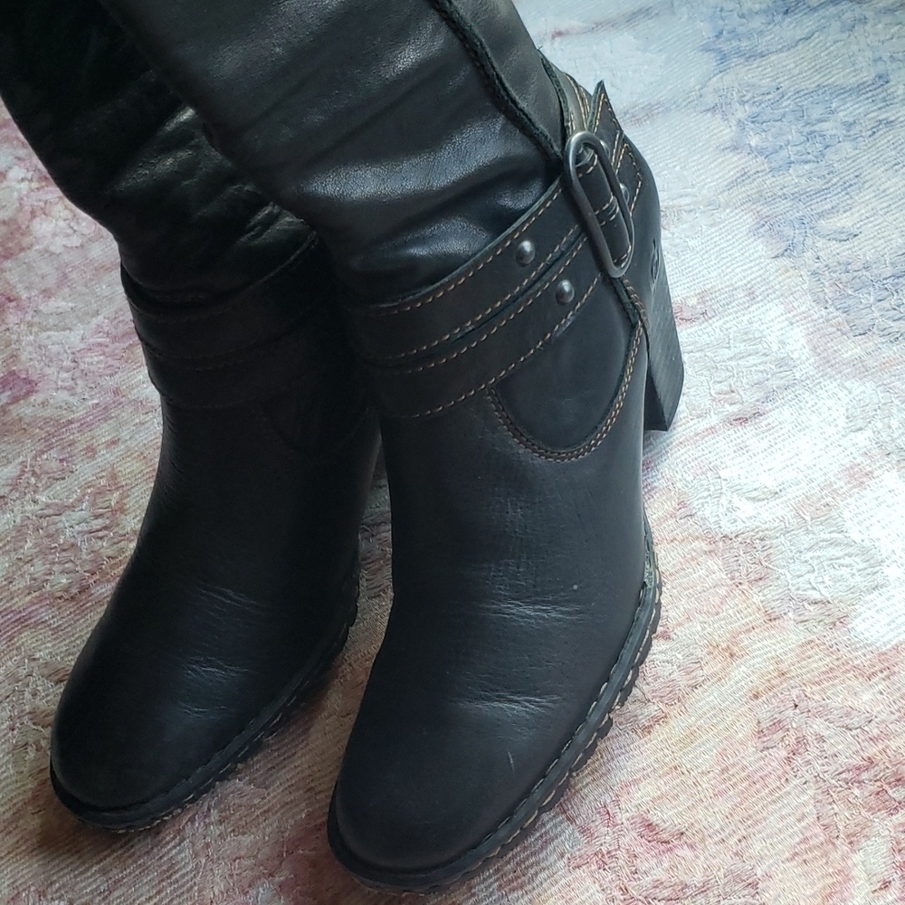 Born Dark Brown Full Zip Women Heel Boots size 7 - Picture 5 of 10